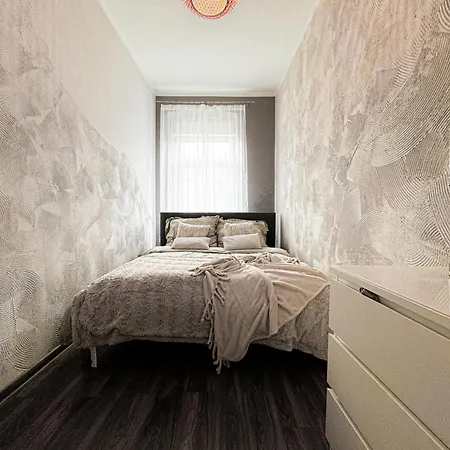 Modern Design, Heart Of Wroclaw! Parking, Near Tram Apartment *